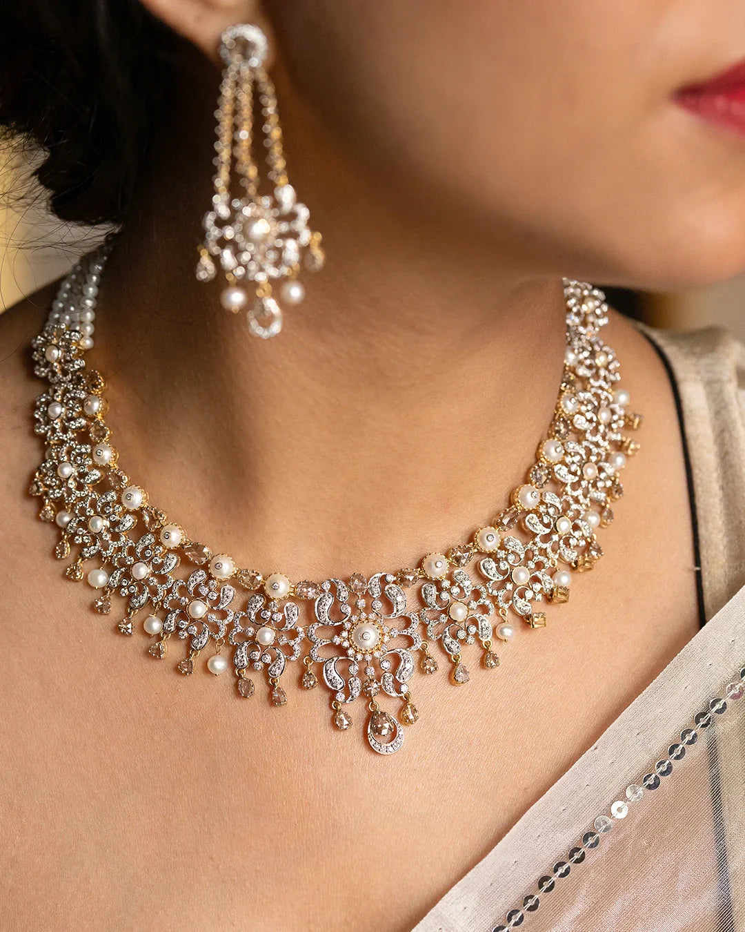 How to Style Kashmiri Choker Necklaces for Modern Fashion