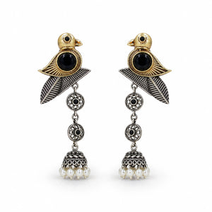 Size guide showing the proportions of sparrow pearl dangle earrings