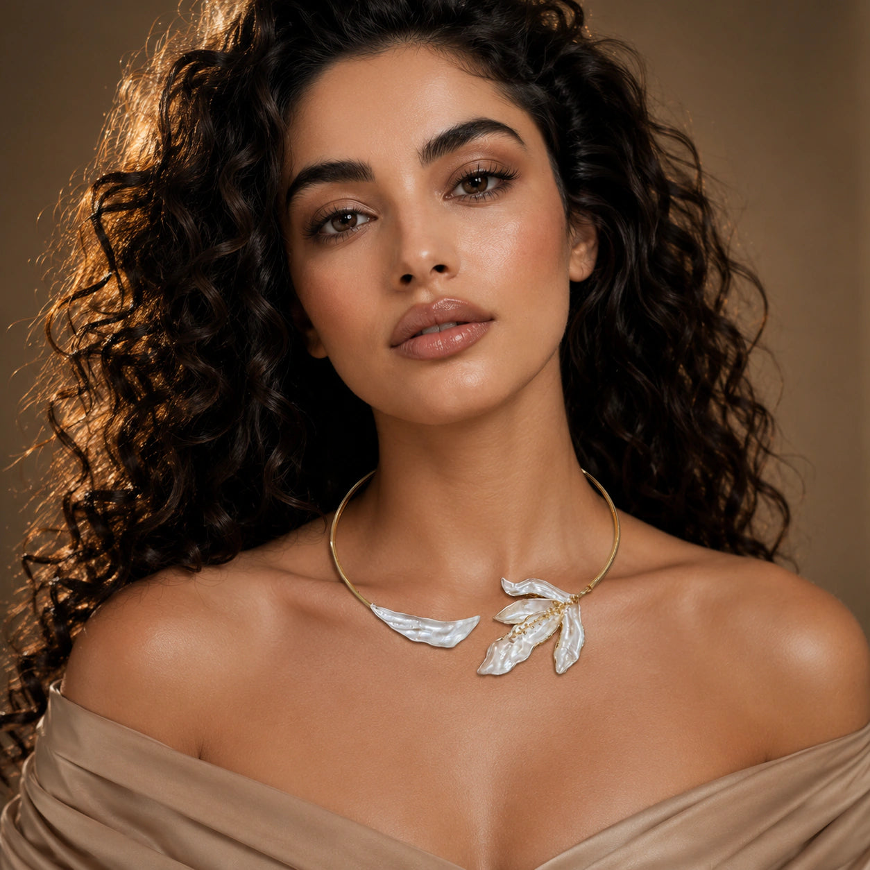 Open-collar view of the gold blush floral Hasali structure