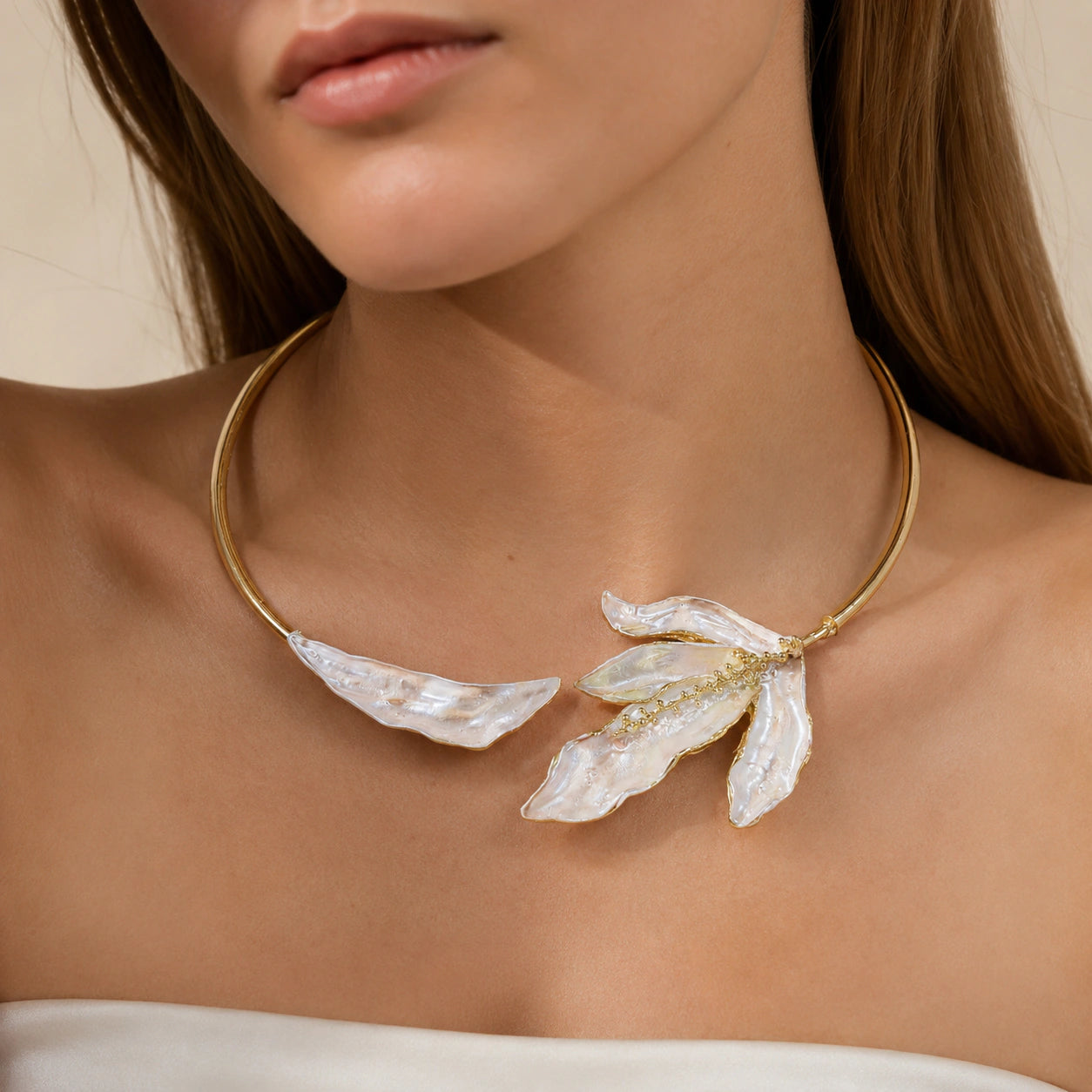 Gold-tone blush petal floral collar Turkish Hasali