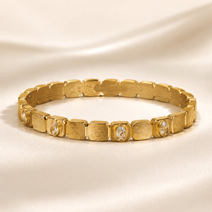 Alternate product view of the gold brushed link crystal kada