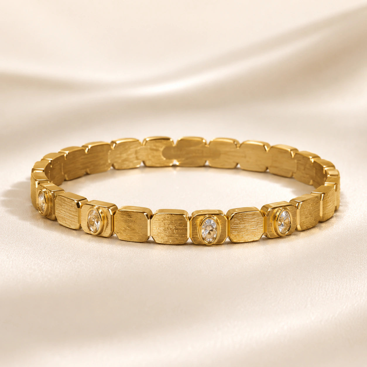 Alternate product view of the gold brushed link crystal kada