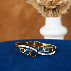 Alternate product view of the gold open-square crystal kada
