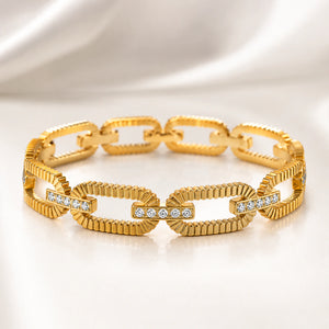 Alternate detail view of the ribbed oval-link crystal bracelet