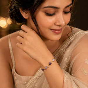 Side view of the gold tulip oval-and-marquise bracelet