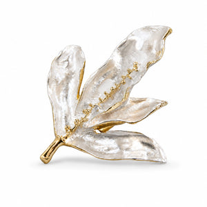 Alternate product view of the pearl-white leaf vine ring