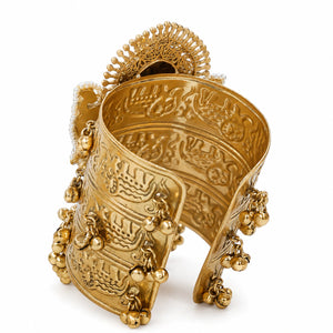 Detailed view of the purple Kundan stone setting